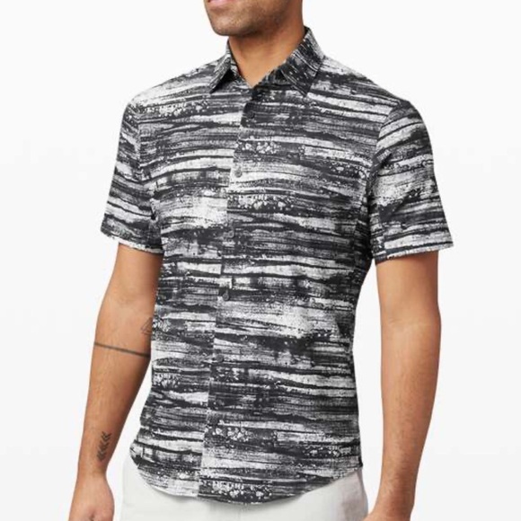 Lululemon Men's Airing Easy S/S Button Down Shirt Ocean Vista Alpine White S Sm